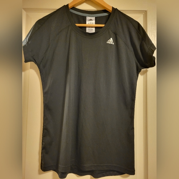 Adidas active short sleeve shirt Sz Medium - Picture 1 of 4